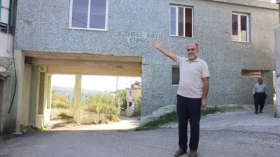 Hatay'da camiyi yapmaya uygun yer bulamadılar