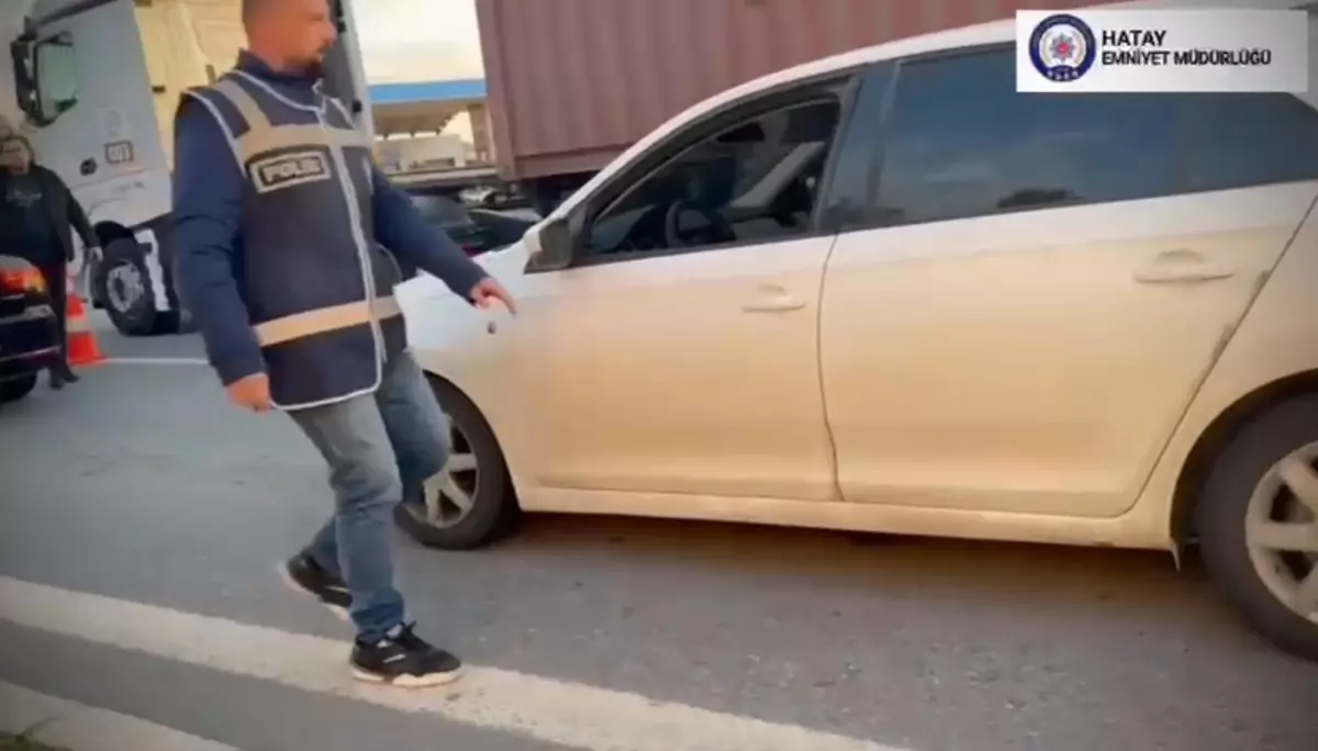 Hatay'da bir evden 1.8 milyon TL değerinde ziynet eşyası çalan şüpheli, yakalanıp tutuklandı.